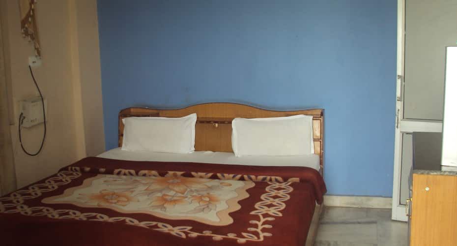 undefined FabHotel Grover 5