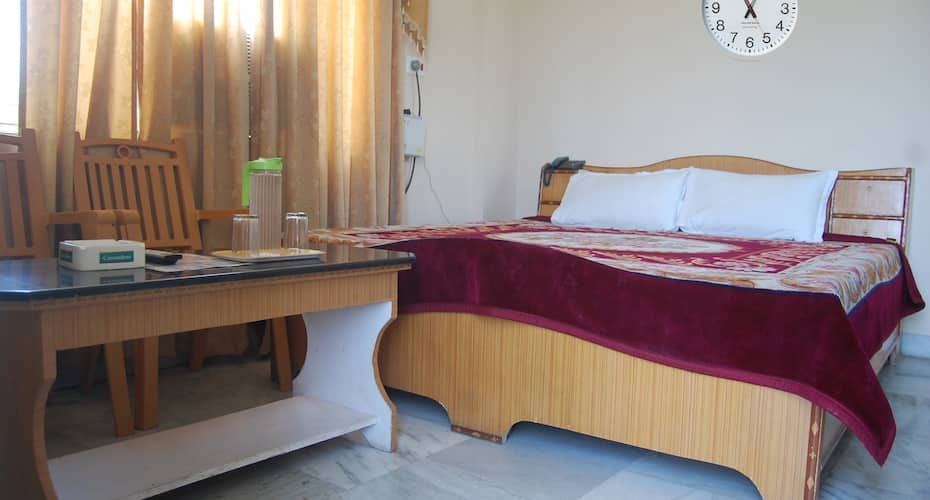 undefined FabHotel Grover 7