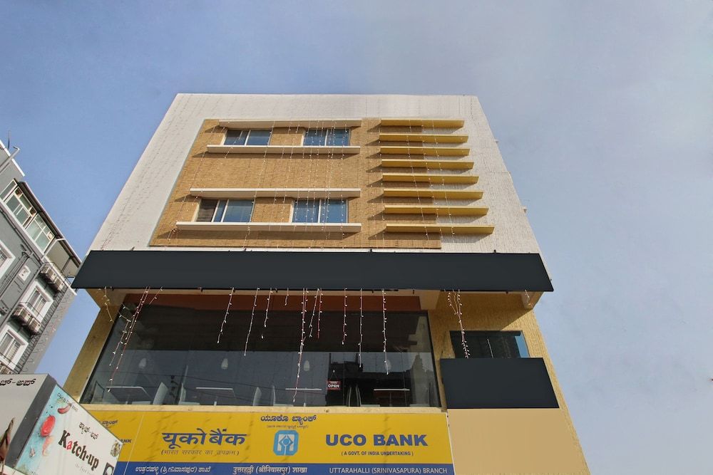 undefined OYO 27781 Sri Sai Comforts