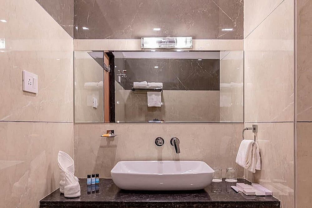 Savitri Resort Deluxe Double or Twin Room 3