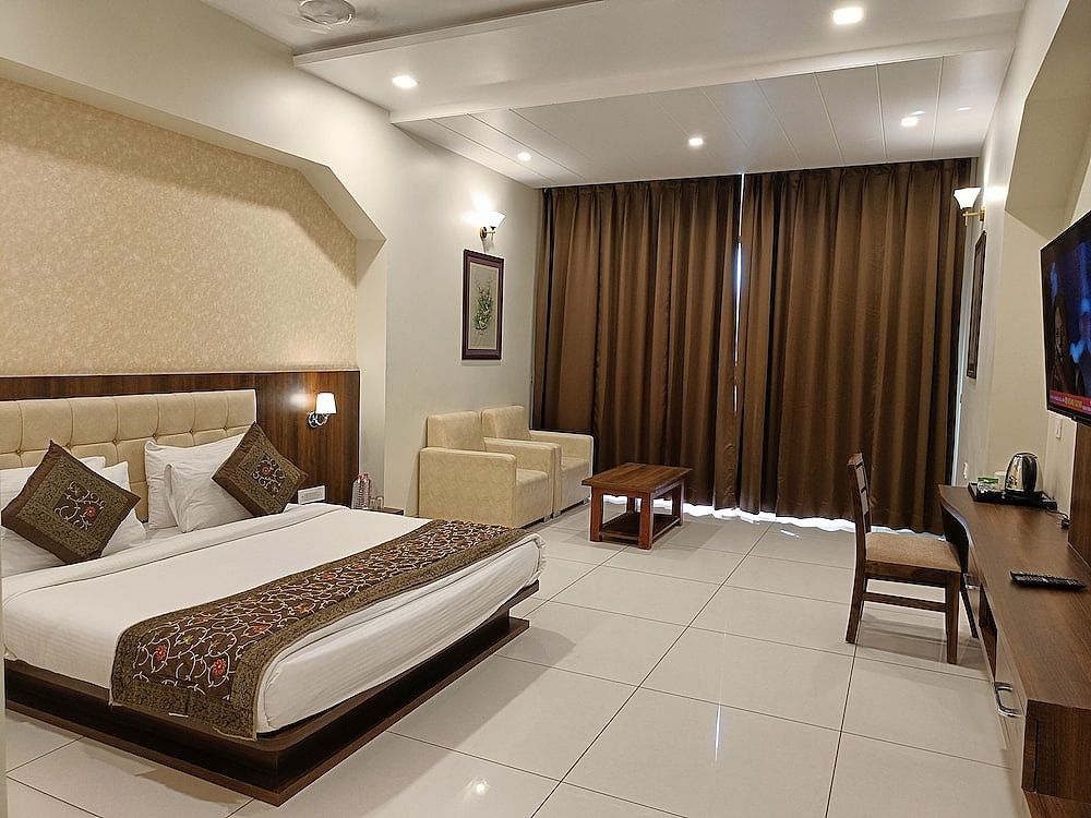 Savitri Resort Deluxe Double or Twin Room