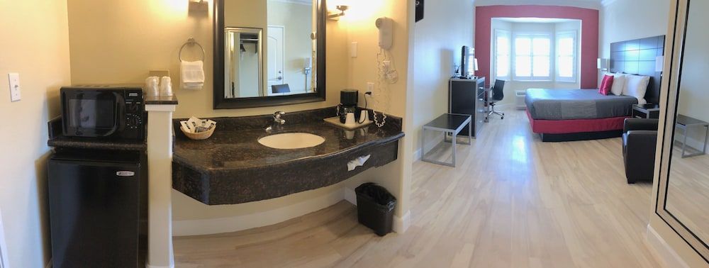 undefined Gateway Inn & Suites San Francisco SFO Airport 9