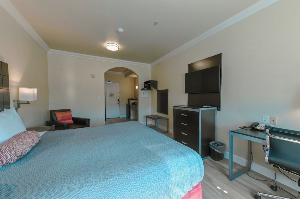 undefined Gateway Inn & Suites San Francisco SFO Airport 6