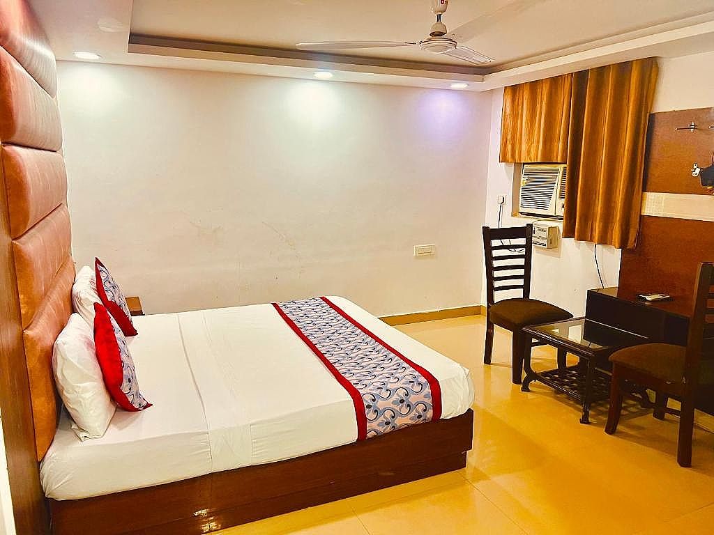 Hotel The Caves IGI Airport Delhi Deluxe Double Room 6