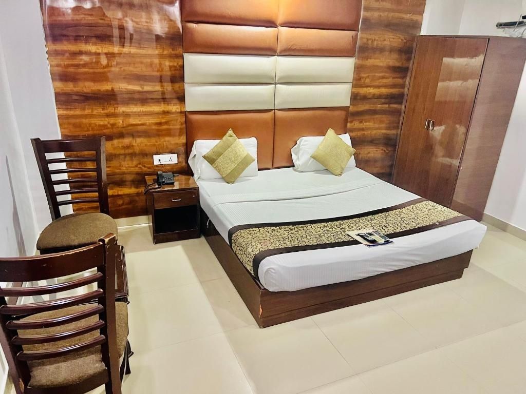 Hotel The Caves IGI Airport Delhi Deluxe Double Room 14