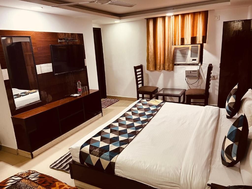Hotel The Caves IGI Airport Delhi Deluxe Double Room 8