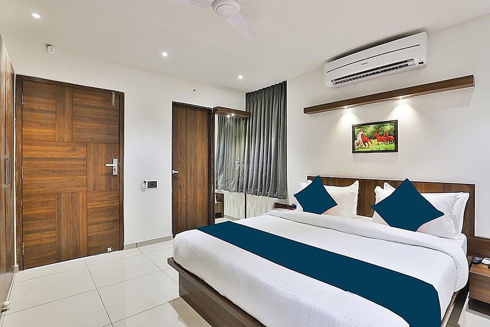 Super Deluxe AC Room