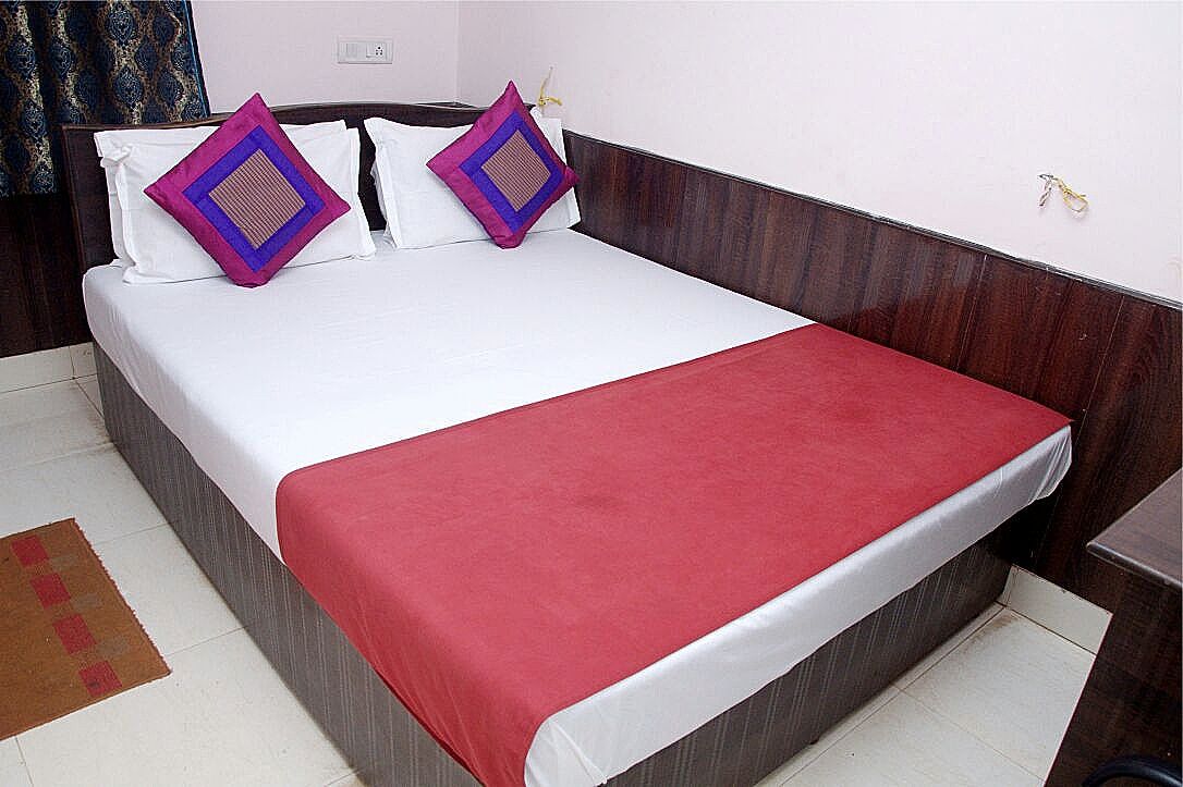 Viva Guest House Double Bedded Non AC Rooms 23
