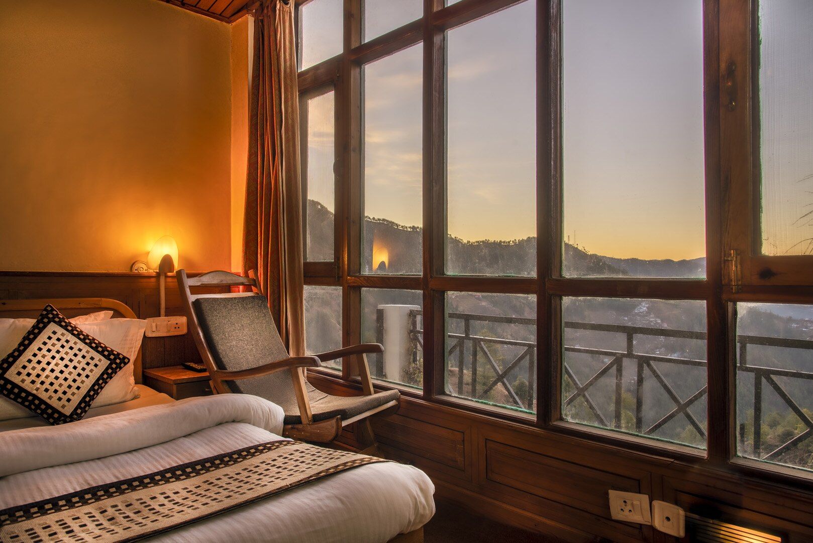 Sukoon Narkanda Cottages Deluxe Cottages with Balcony and Mountain View 4