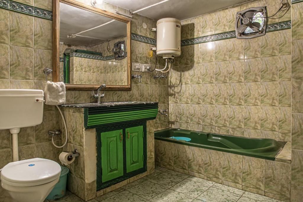 Sukoon Narkanda Cottages Vintage Cottage with Balcony and Garden View 2