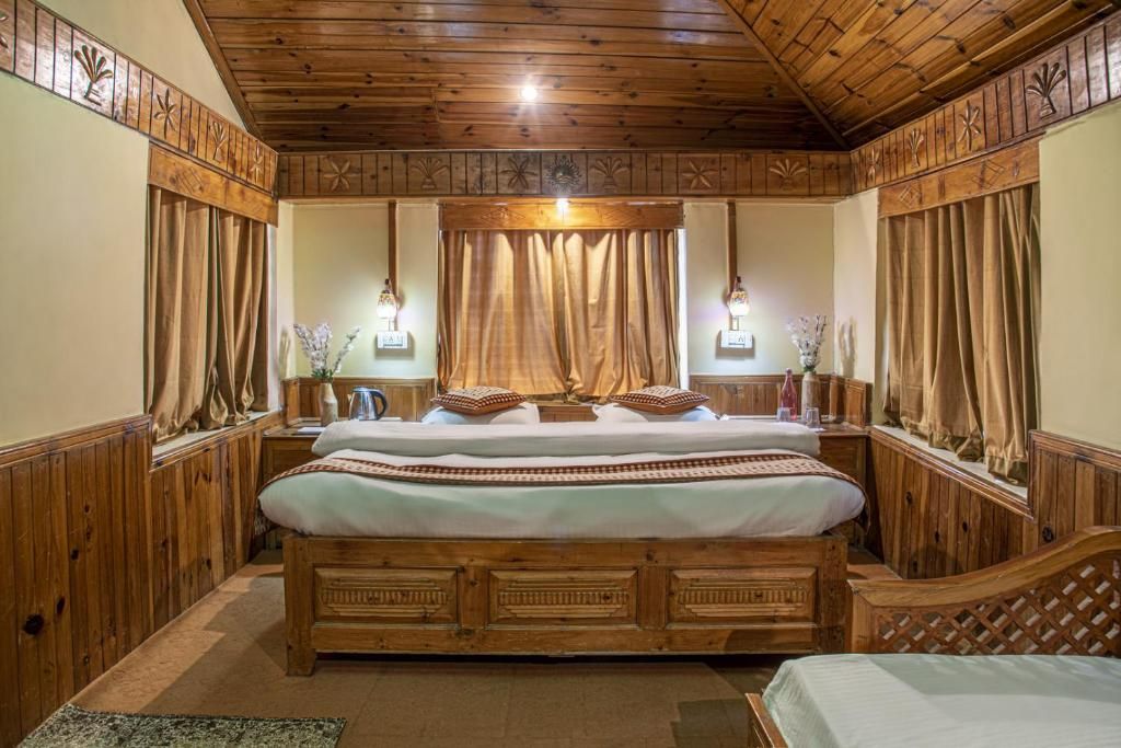 Sukoon Narkanda Cottages Vintage Cottage with Balcony and Garden View 5