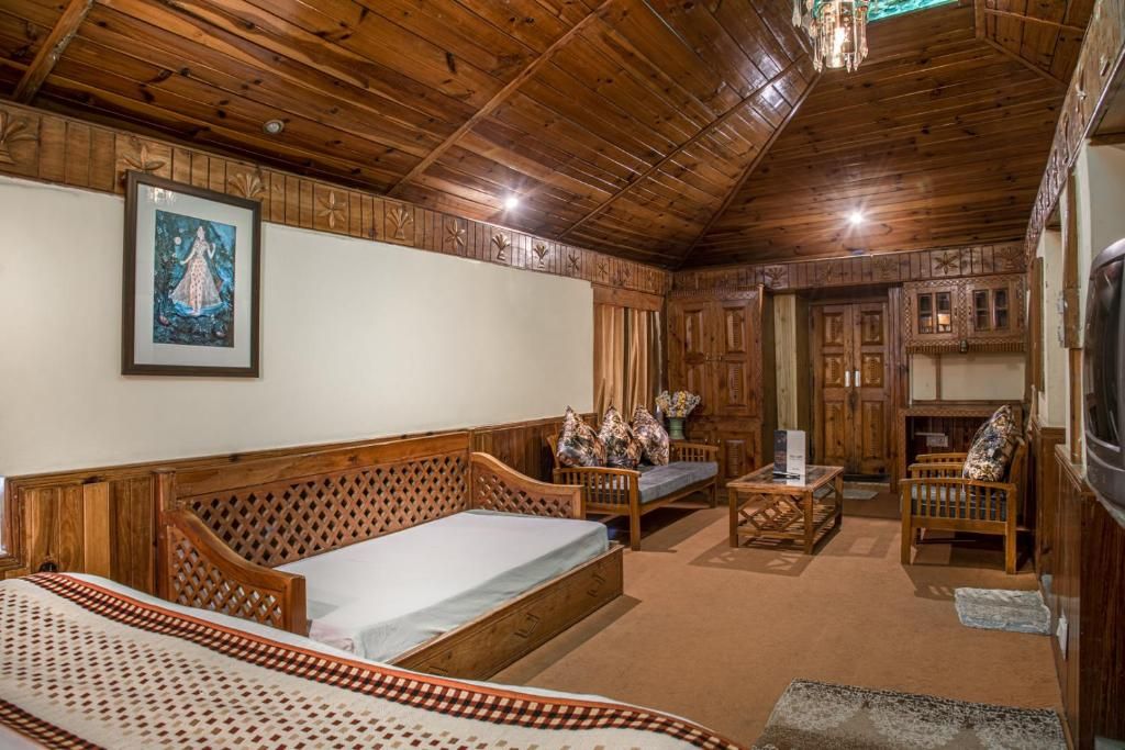 Sukoon Narkanda Cottages Vintage Cottage with Balcony and Garden View 4