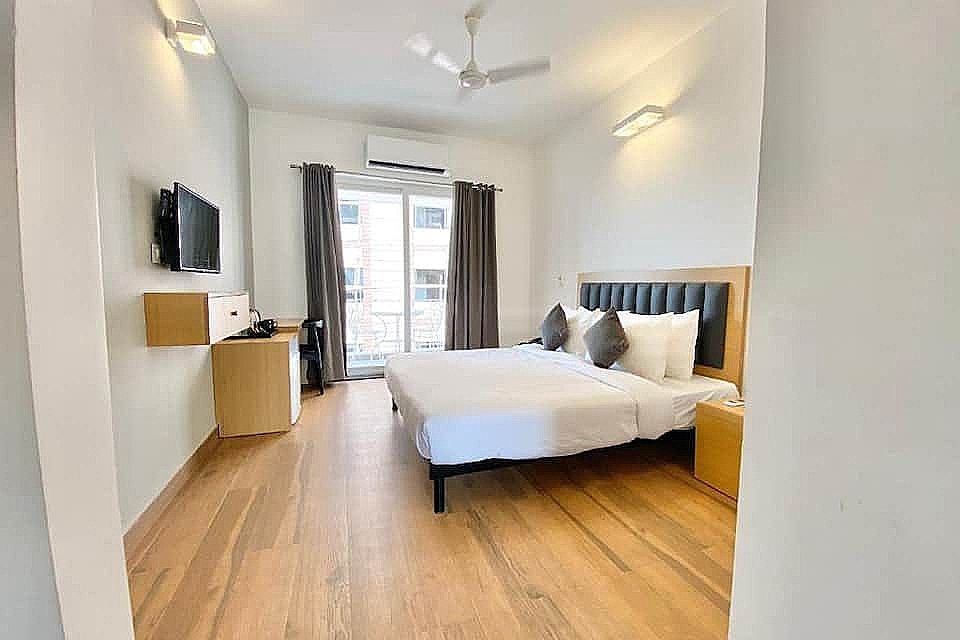 Amigos Candolim Beach Deluxe Room 4