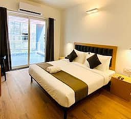 Amigos Candolim Beach Deluxe Room 10