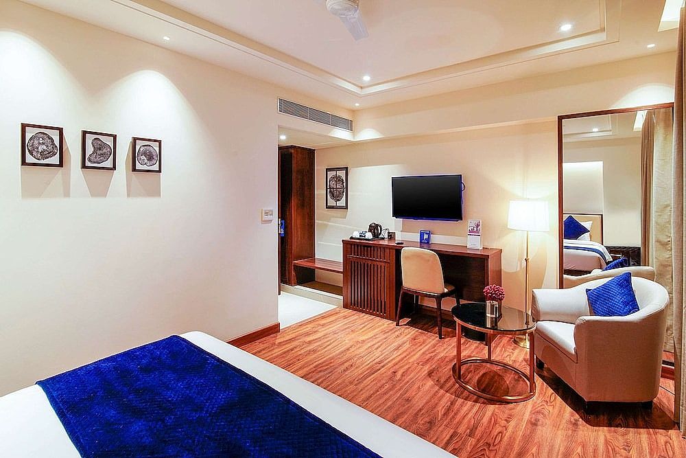 Comfort Inn Dehradun Standard Room, 1 King Bed, Non Smoking 8