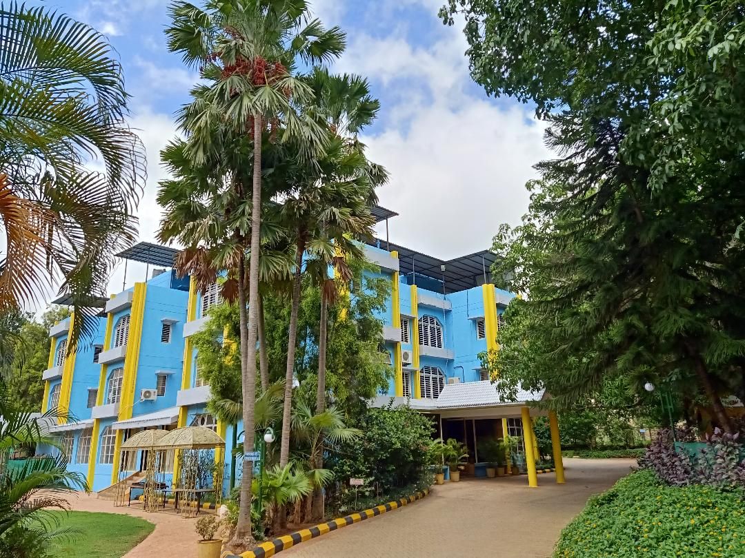 undefined Hotel Mandhar Regency 6