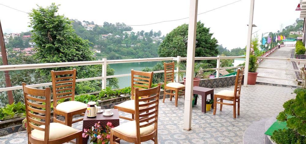 undefined Crystal LakeView Homestay 3