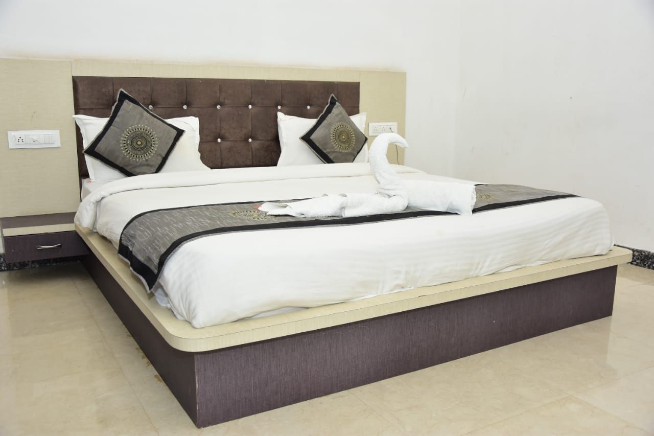 The Pushkar Mantra Resort Deluxe Room 2