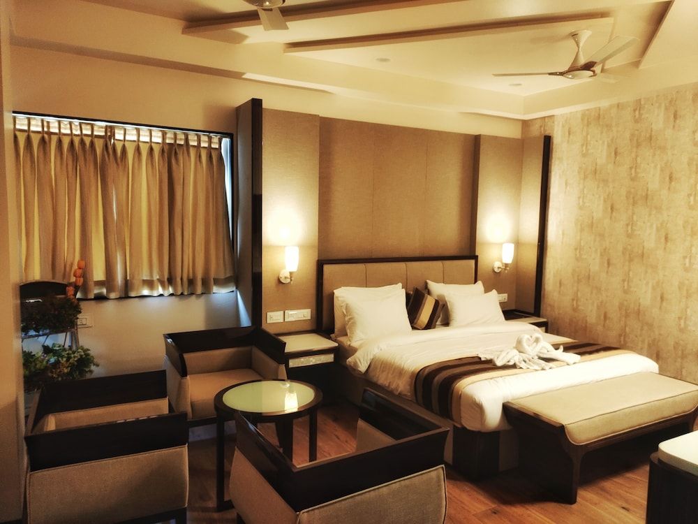 Hotel Grand Kaushalya Grand Room 6