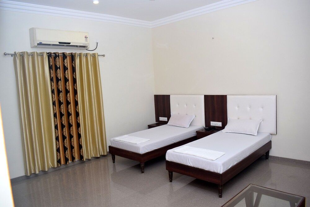 Super Deluxe Room