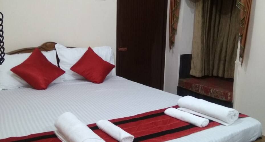 Twin Sharing Room With Shared Bathroom