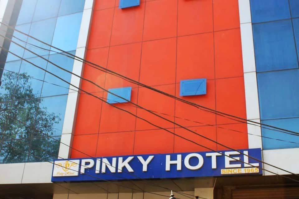 undefined Pinky Hotel 8