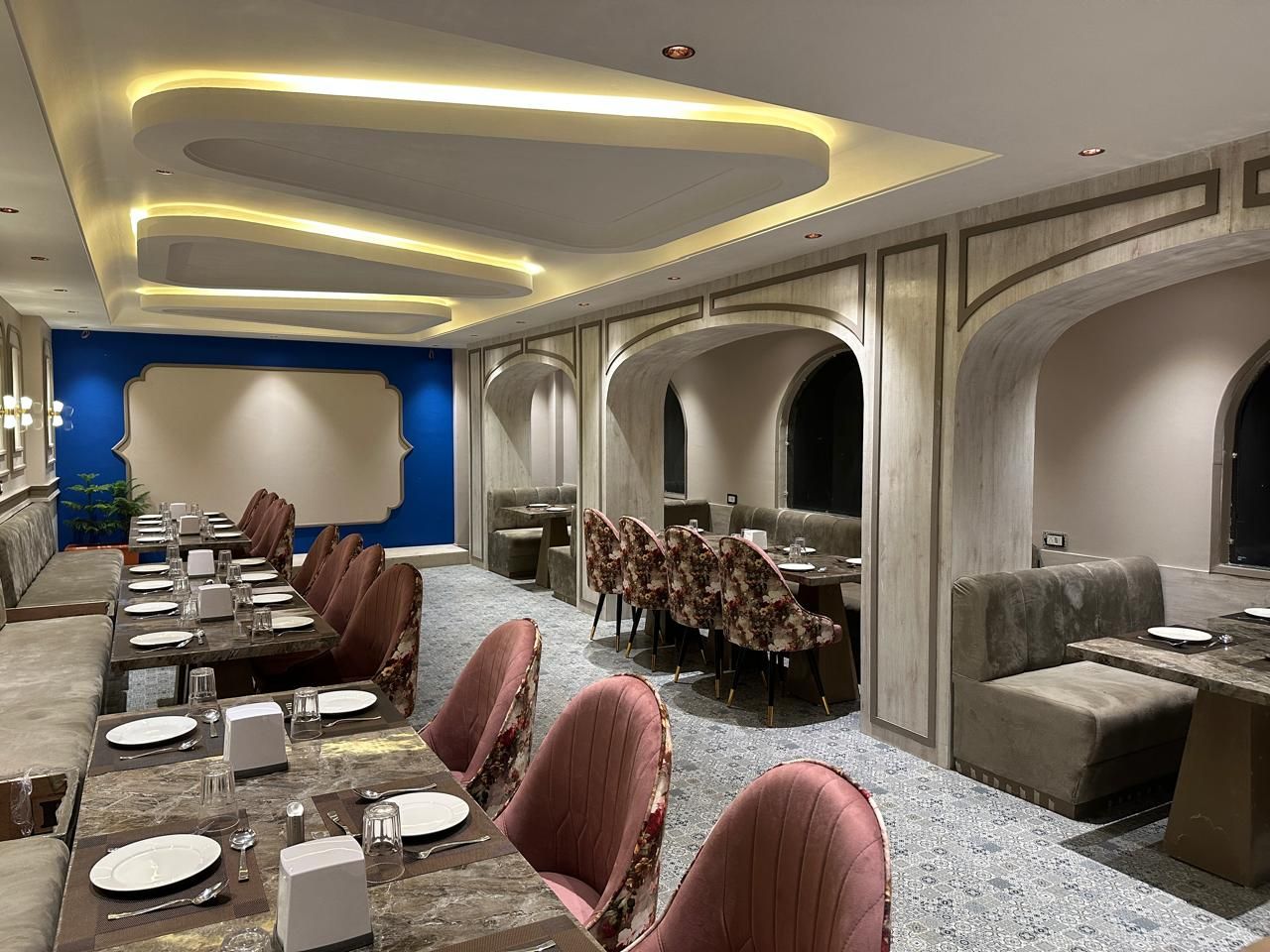 undefined Pinky Hotel 4