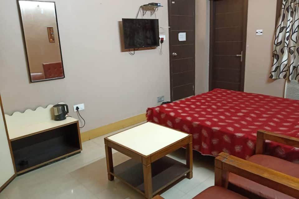 Deluxe Triple AC Room