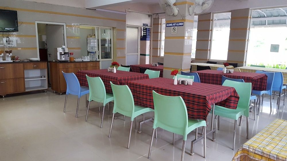 undefined Maple Suites 3