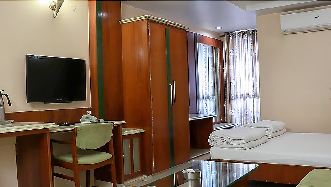 Rajhans Regency King size Deluxe Room 3