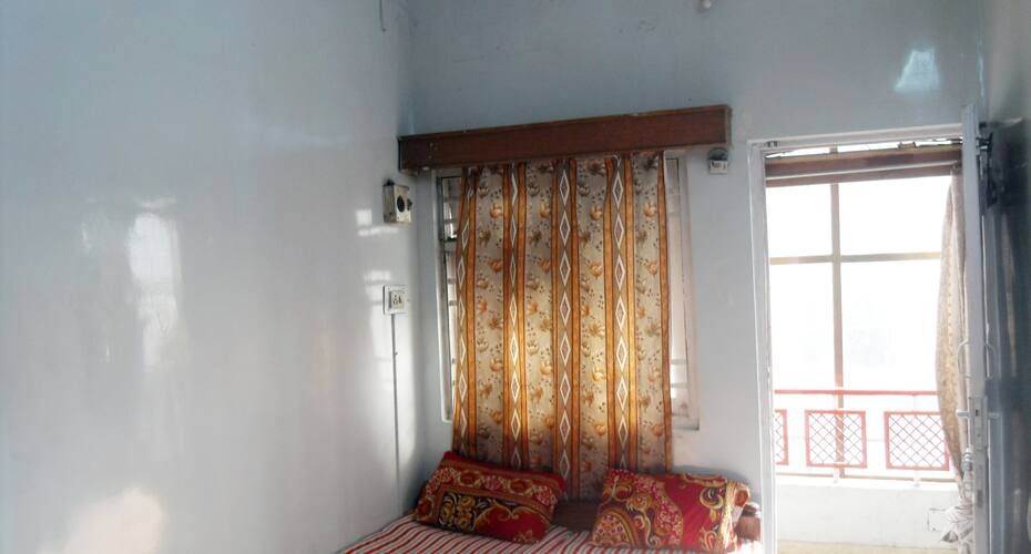 HOTEL SUN Double Bed NON AC 3