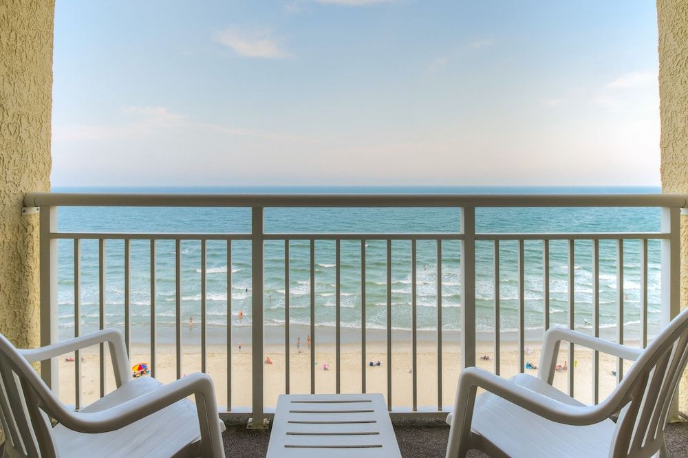 Ocean Drive Beach & Golf Resort Standard Room, Oceanfront 4