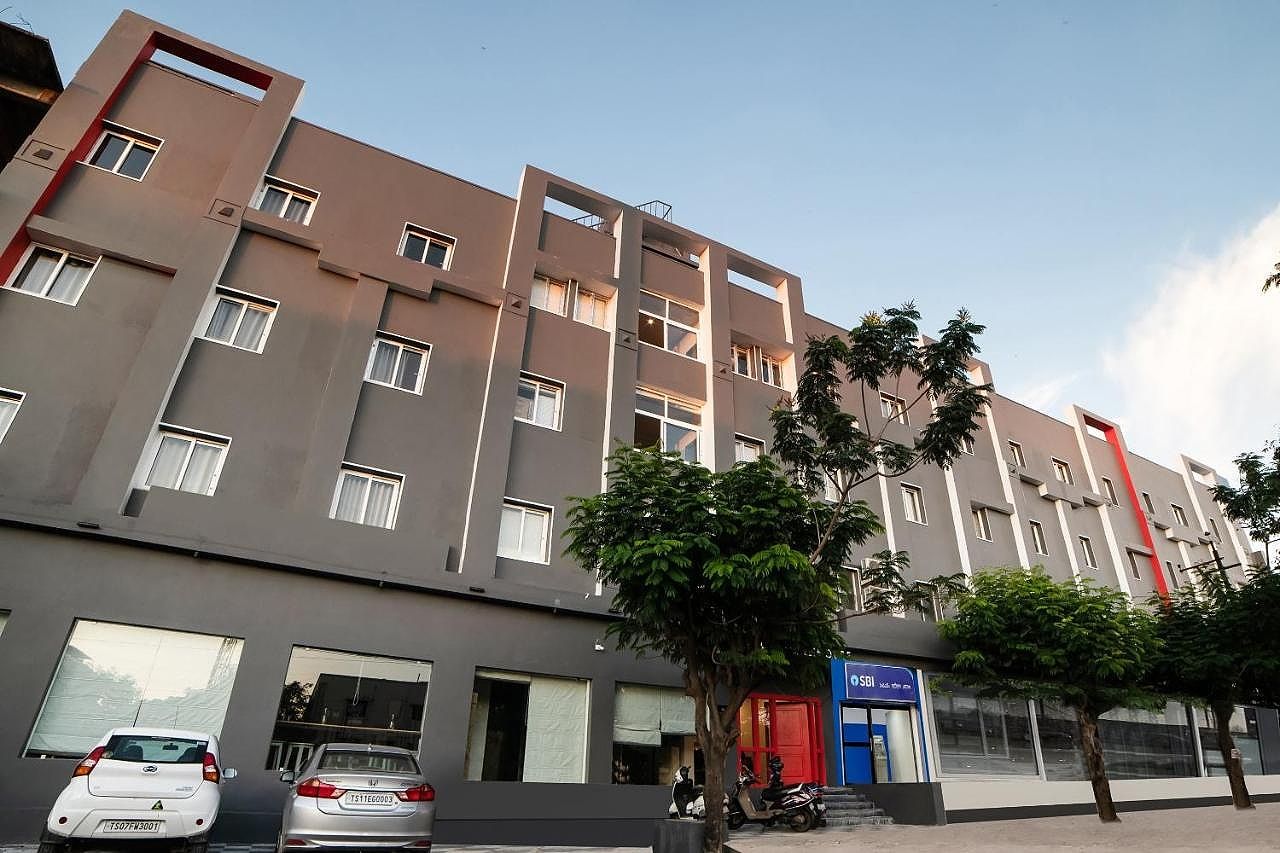 undefined OYO Townhouse 234 SS AERO PRIME 5