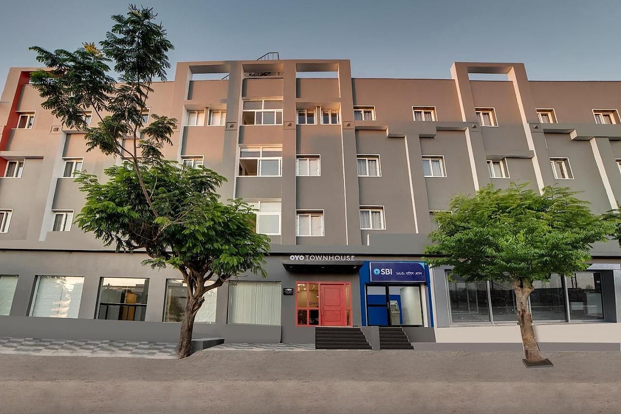 undefined OYO Townhouse 234 SS AERO PRIME 2