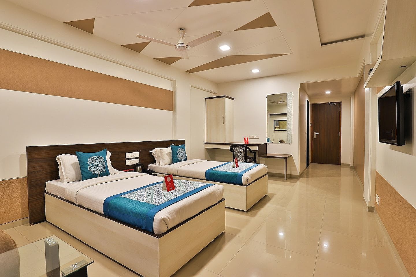 Hotel Ostria Standard Room (Twin Bed) 12