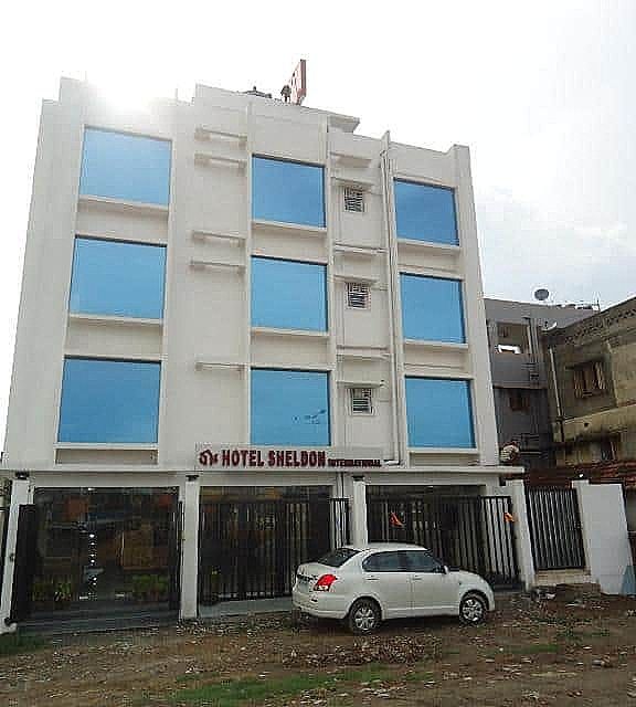 undefined Hotel sheldon International 10