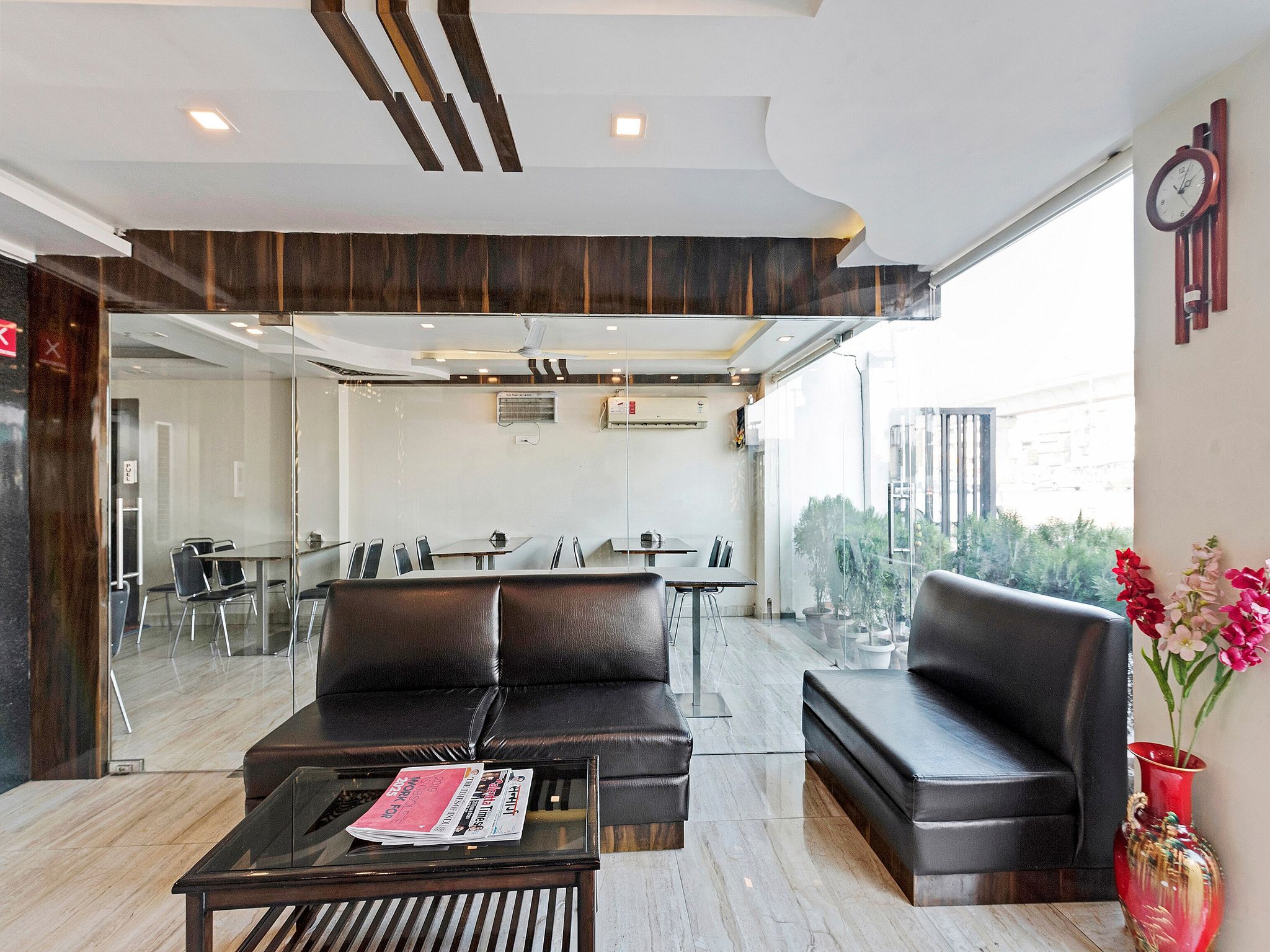 undefined Hotel sheldon International 3