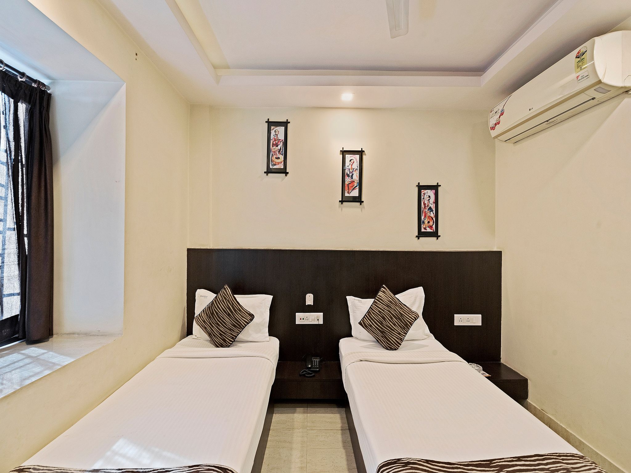 Hotel sheldon International Standard Double or Twin Room 4