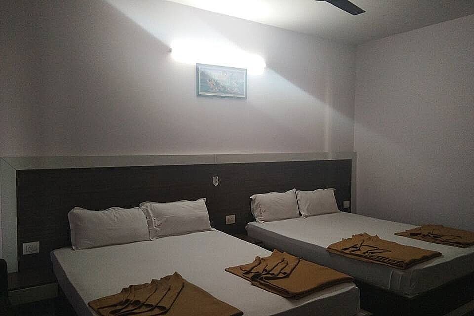 Sapphire Inn Standard Room 8