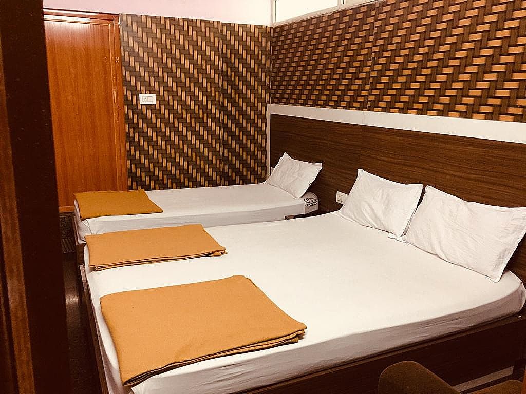 undefined Sapphire Inn 4