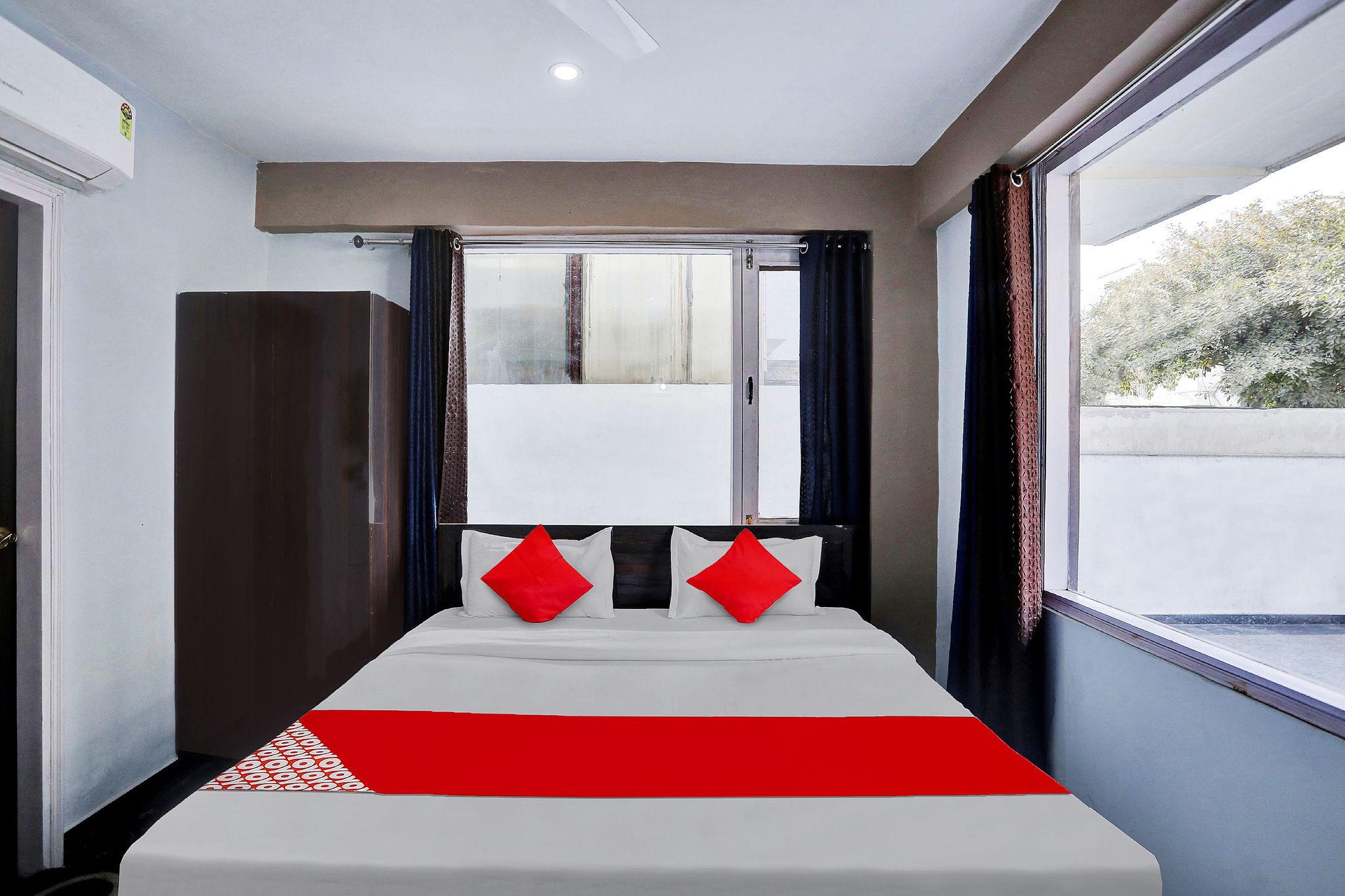 Super Collection O Tilak Nagar Near Pacific Mall Classic Room 12