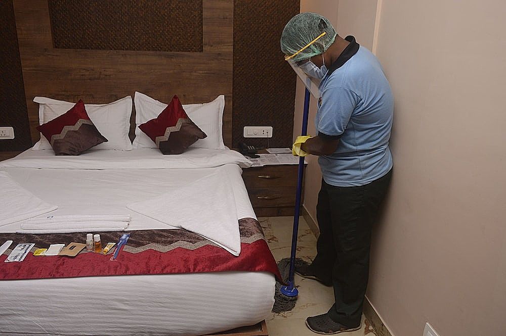 HOTEL SHREESH KOLKATA Premium AC Room 18