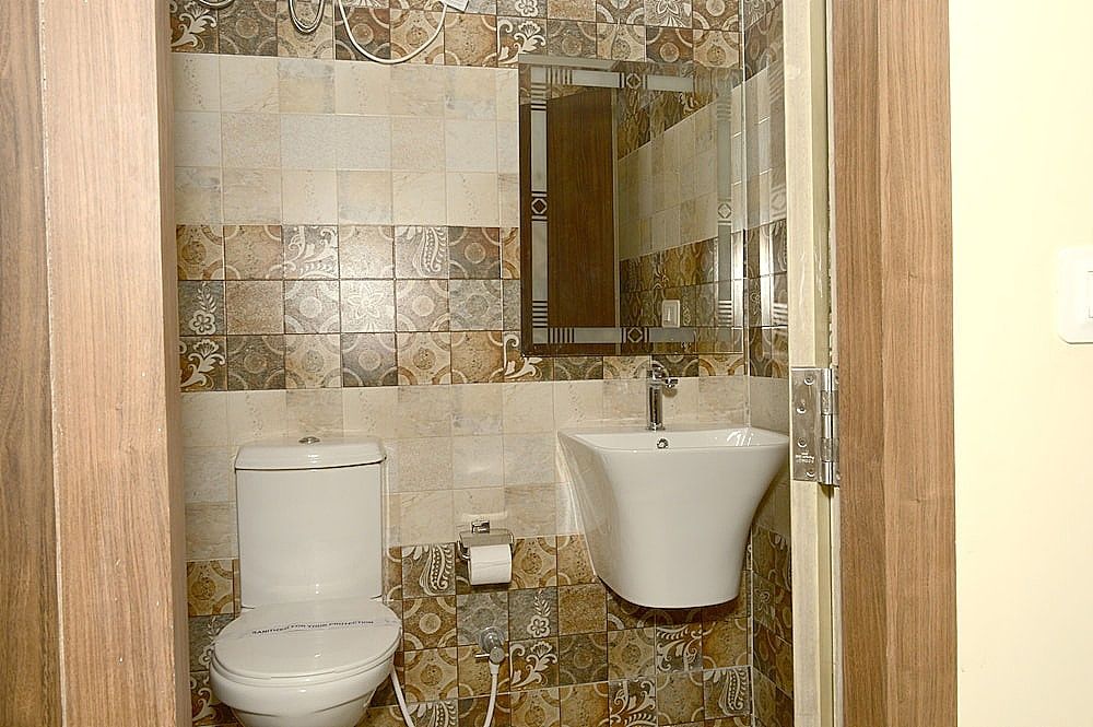 HOTEL SHREESH KOLKATA Premium AC Room 34