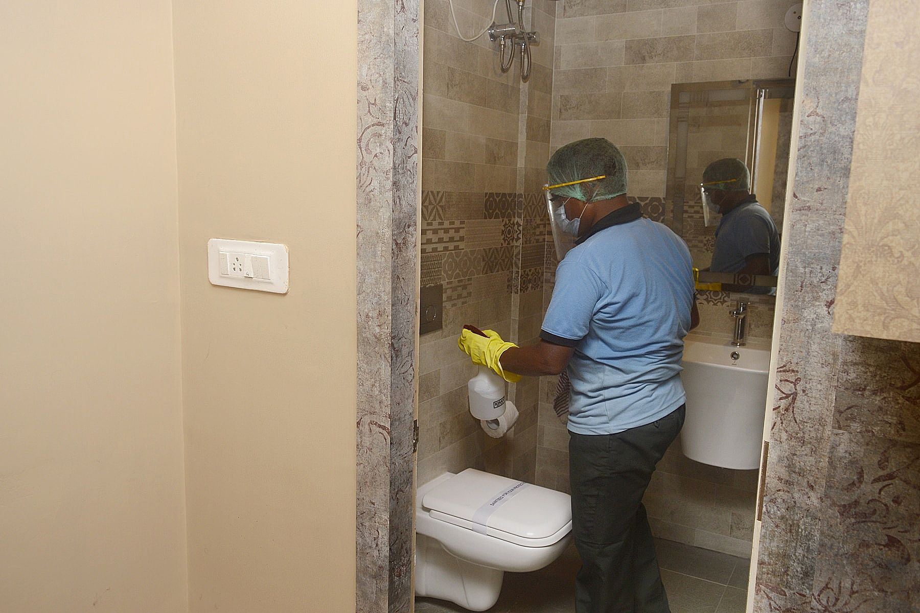 HOTEL SHREESH KOLKATA Premium AC Room 39