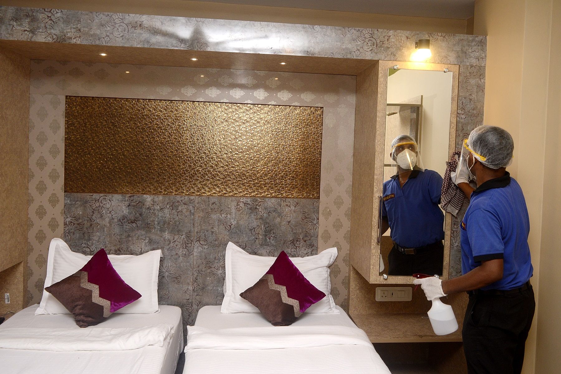 HOTEL SHREESH KOLKATA Premium AC Room 31