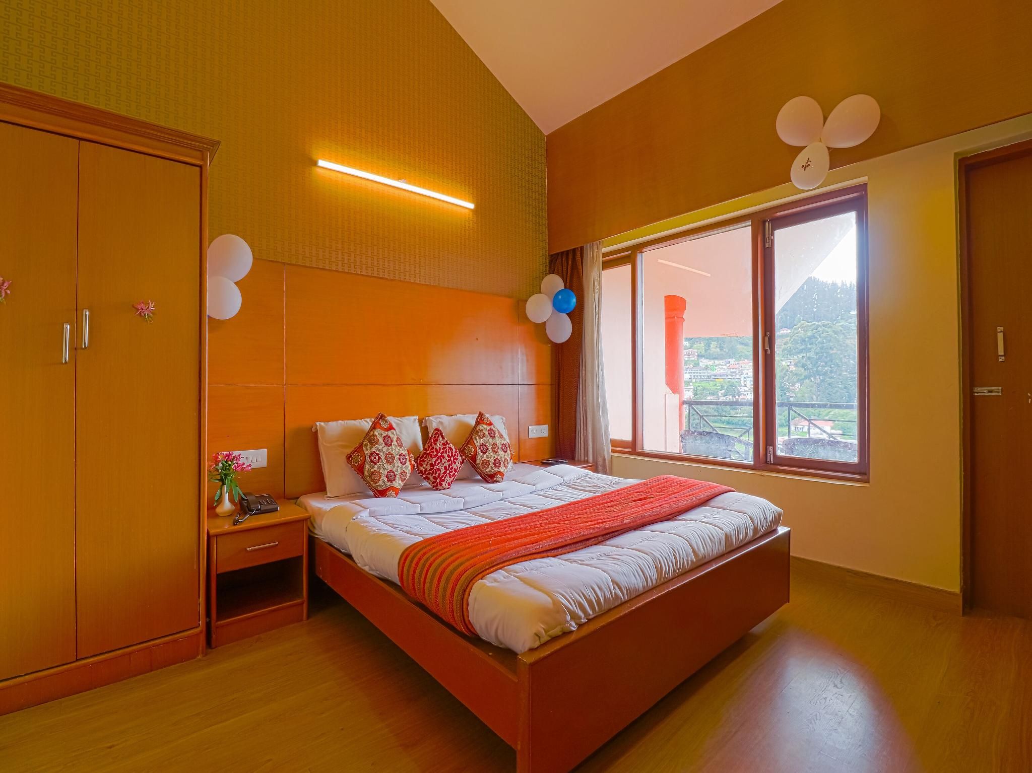 Superior Room, Balcony, Valley View