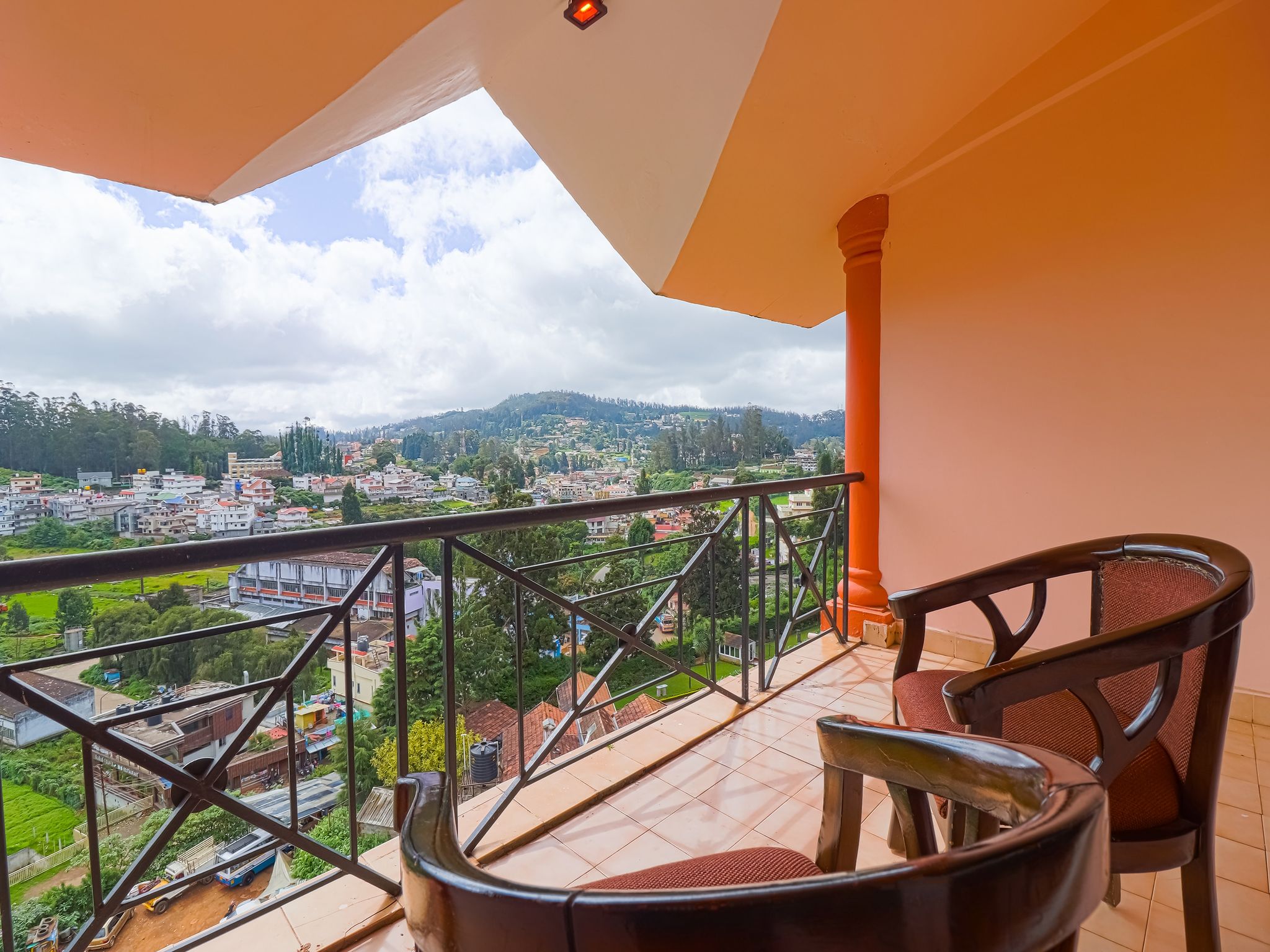 The Byke Select Sunshine Grand (Ooty) Deluxe Room 16