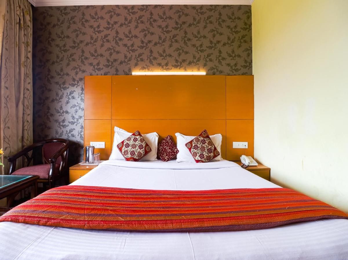 The Byke Select Sunshine Grand (Ooty) Super Deluxe Room with Balcony 13