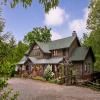 Bent Creek Lodge Bed & Breakfast