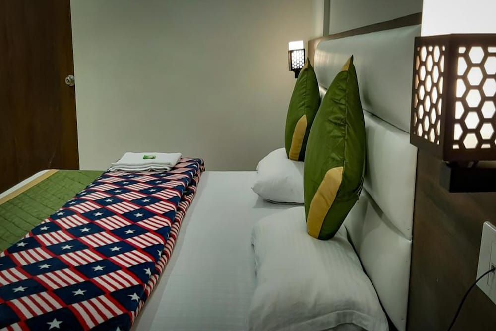 undefined Hotel Green Park 6